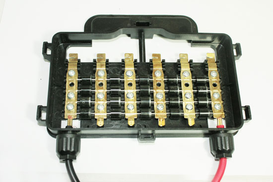 光伏接線(xiàn)盒是什么？光伏接線(xiàn)盒的特性與作用有哪些？