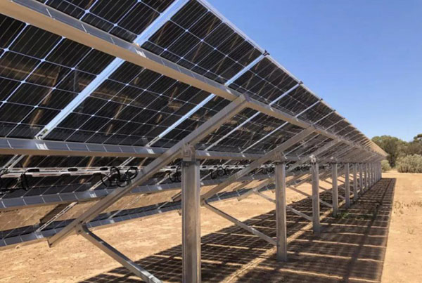 雙面太陽(yáng)能電池板有什么優(yōu)勢(shì)？發(fā)電效率提升多少？