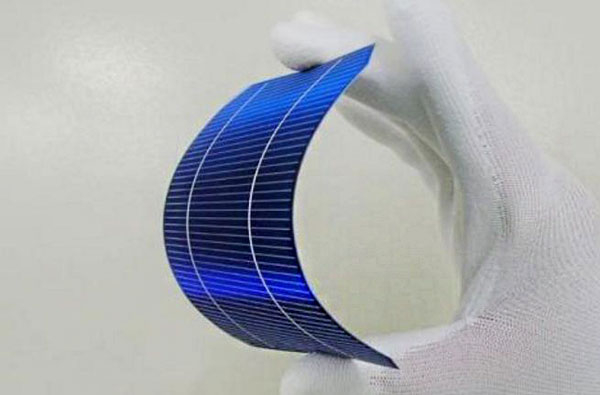 薄膜太陽能電池有什么特點？與光伏電池板有什么區(qū)別？